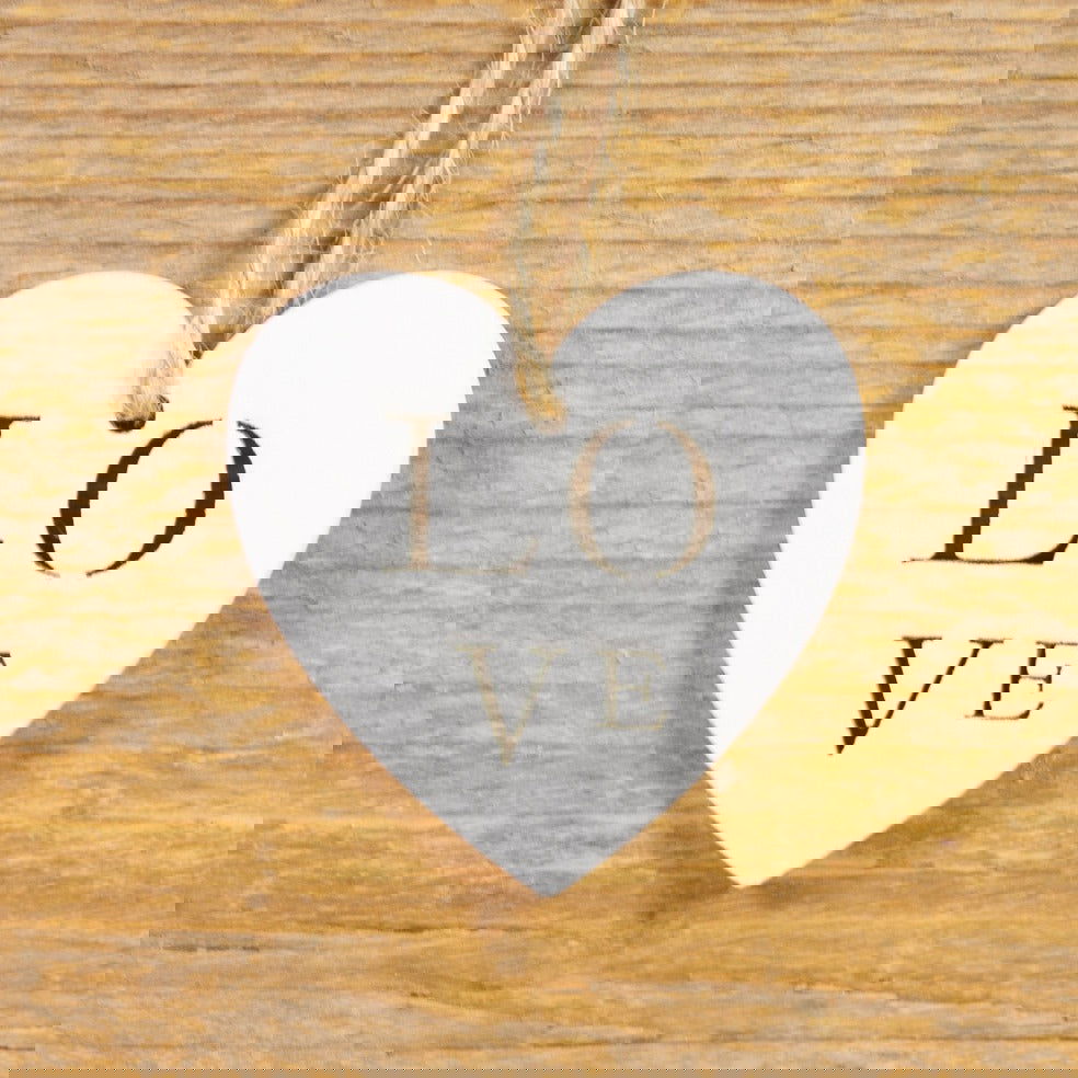 Houten hanger Love - Kadopapier.net