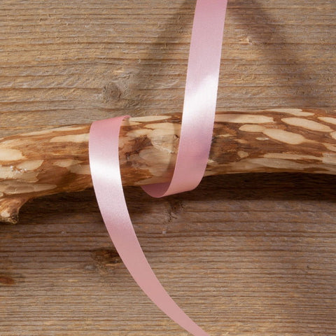 Poly Satijnlint Zacht Roze - Kadopapier.net Poly Satijnlint Zacht Roze - Kadopapier.net